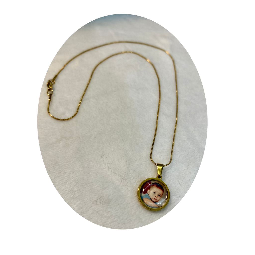 "Drop" Gold Charm