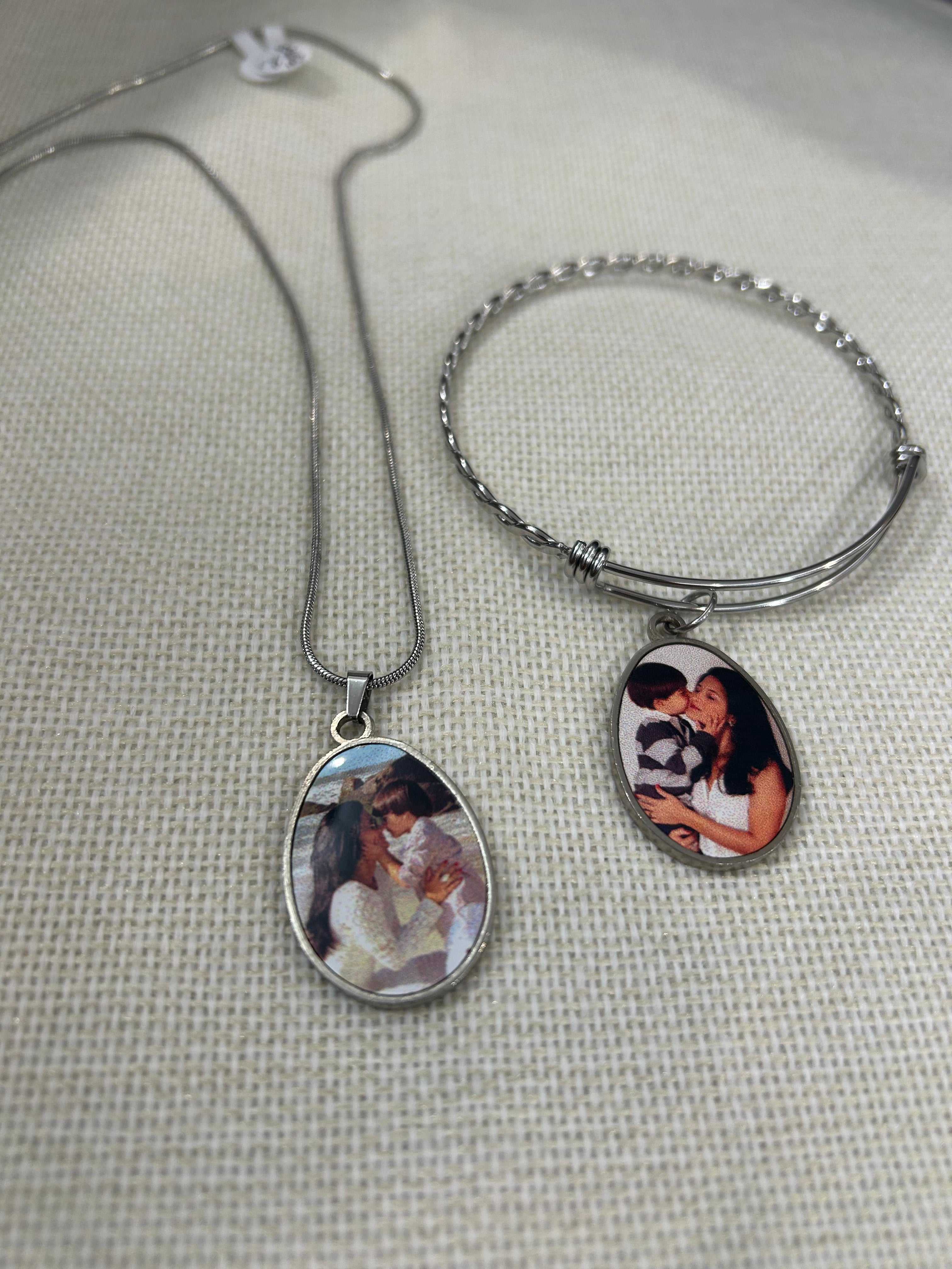 Oval charm